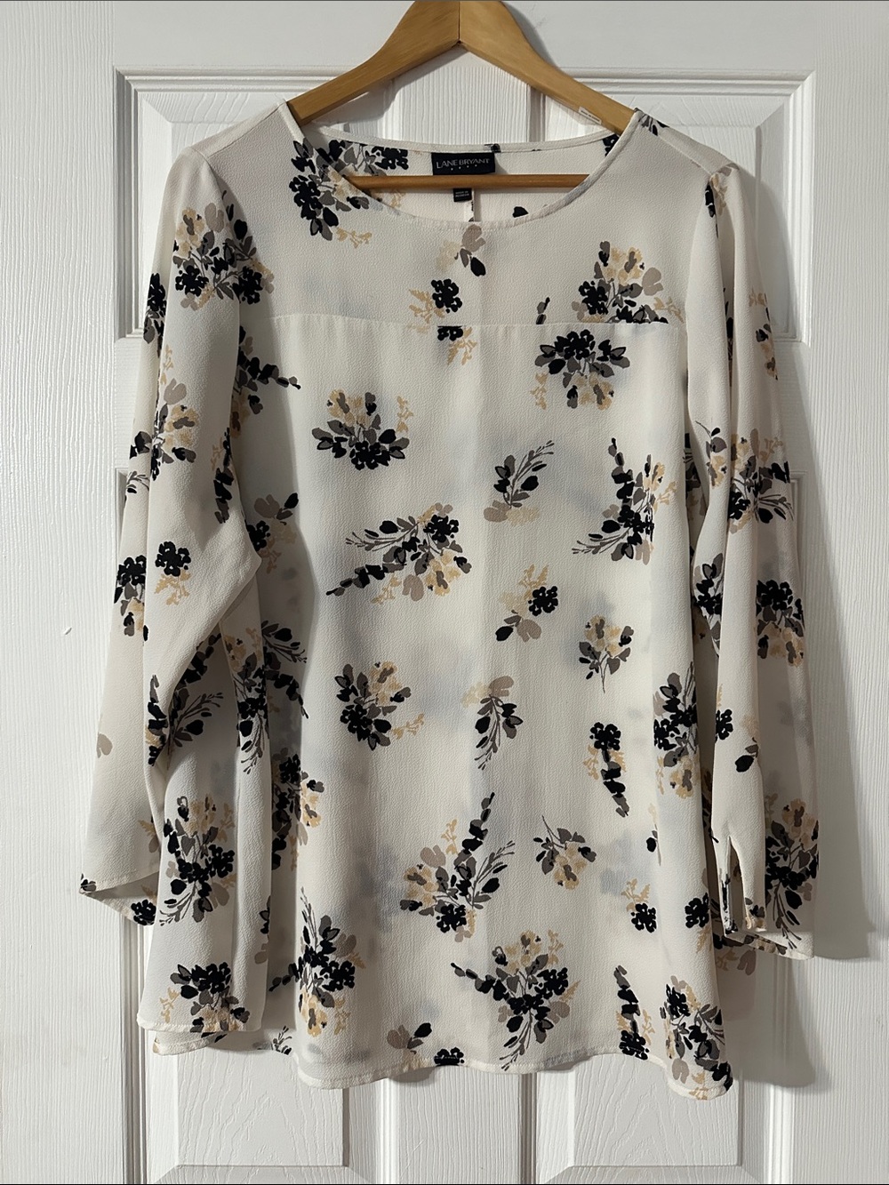Lane Bryant Cream Floral Long-Sleeve Top with Black and Beige Blooms